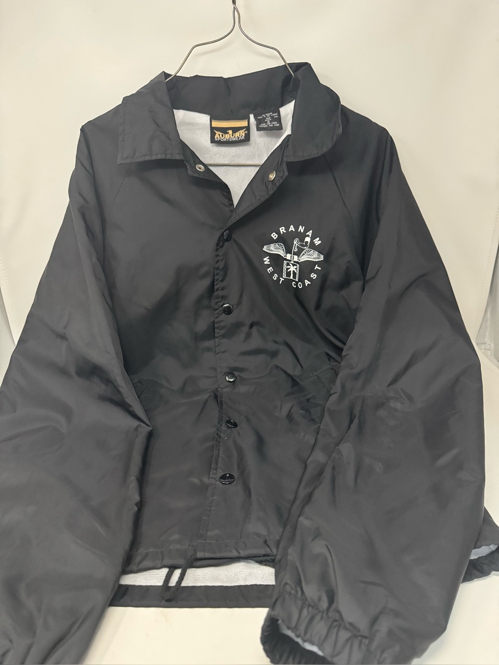 Vintage Auburn 2005Mötley Crüe windbreaker tour jacket size small red white crue